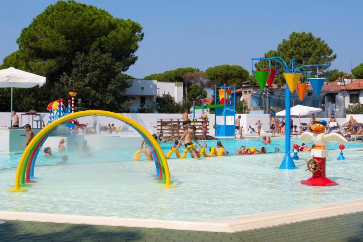 Mipro Mobilhome 6 Lido di Spina Bagian luar foto