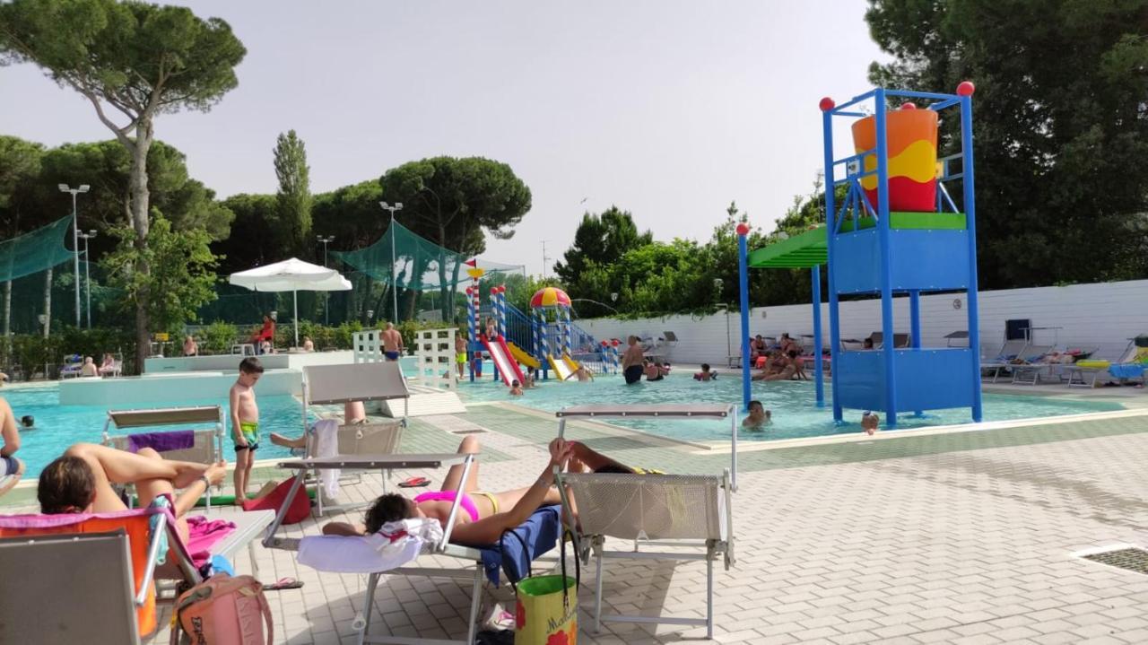 Mipro Mobilhome 6 Lido di Spina Bagian luar foto